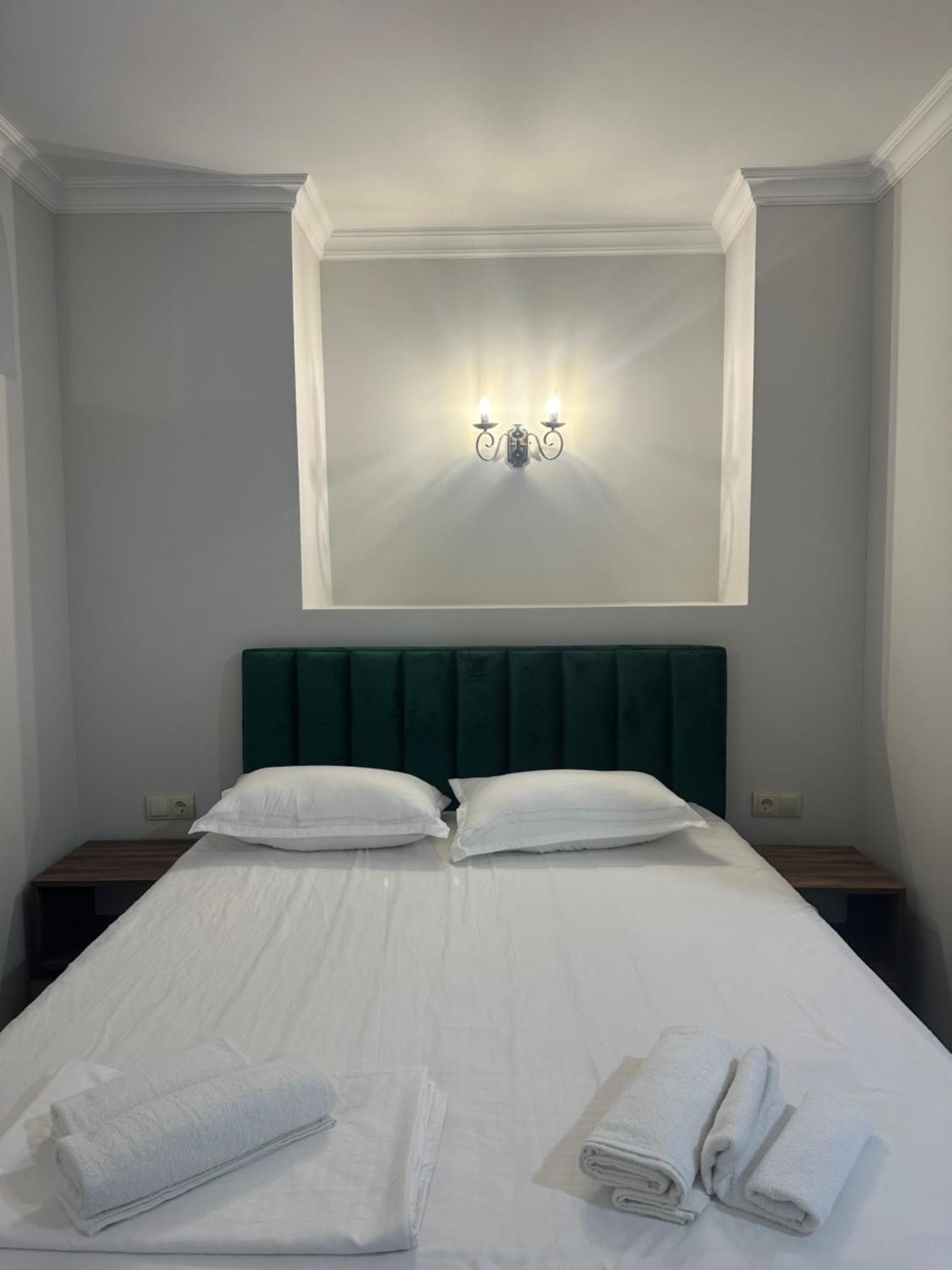 Hotel Majestic Kobuleti Esterno foto