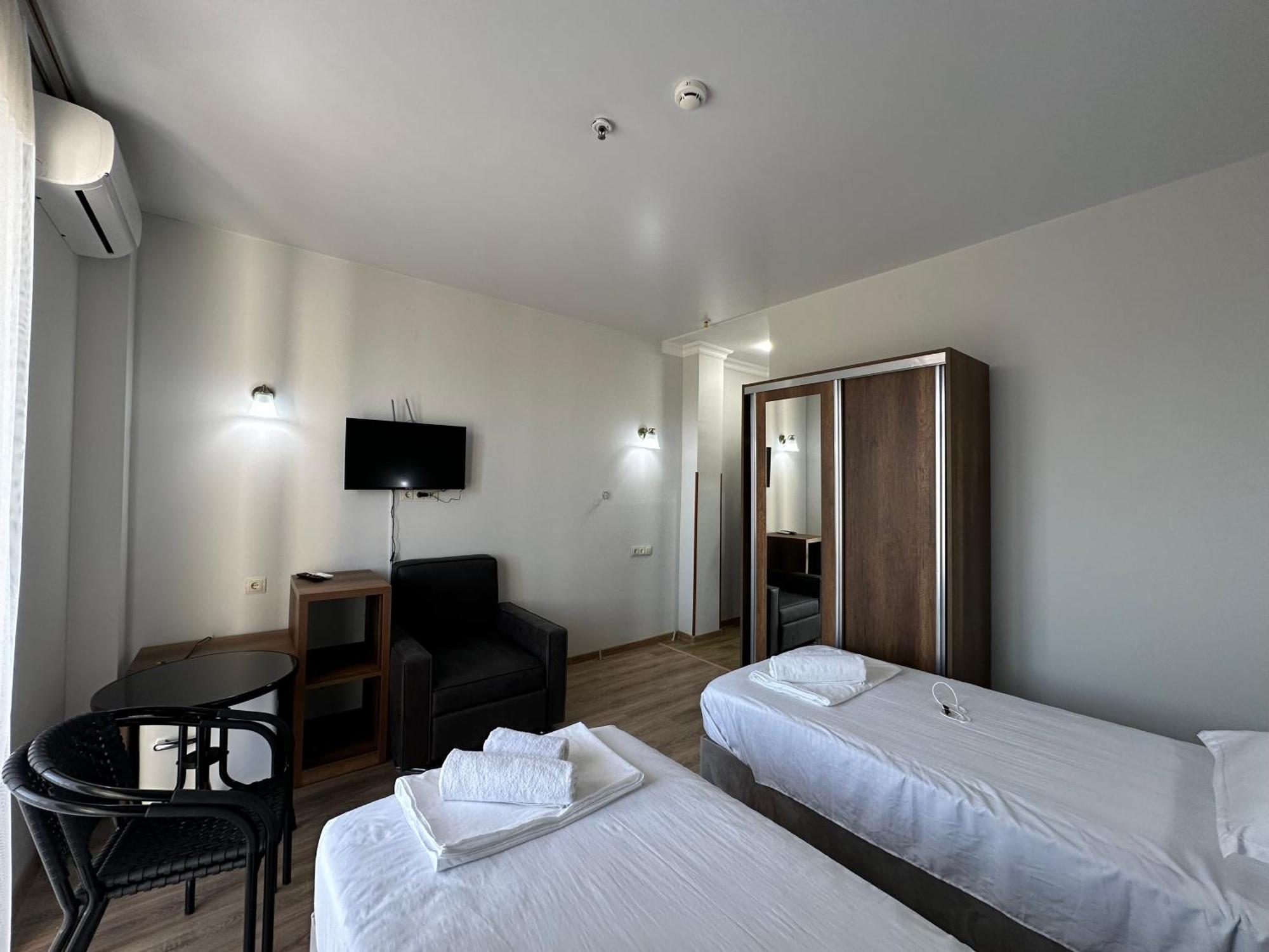 Hotel Majestic Kobuleti Esterno foto