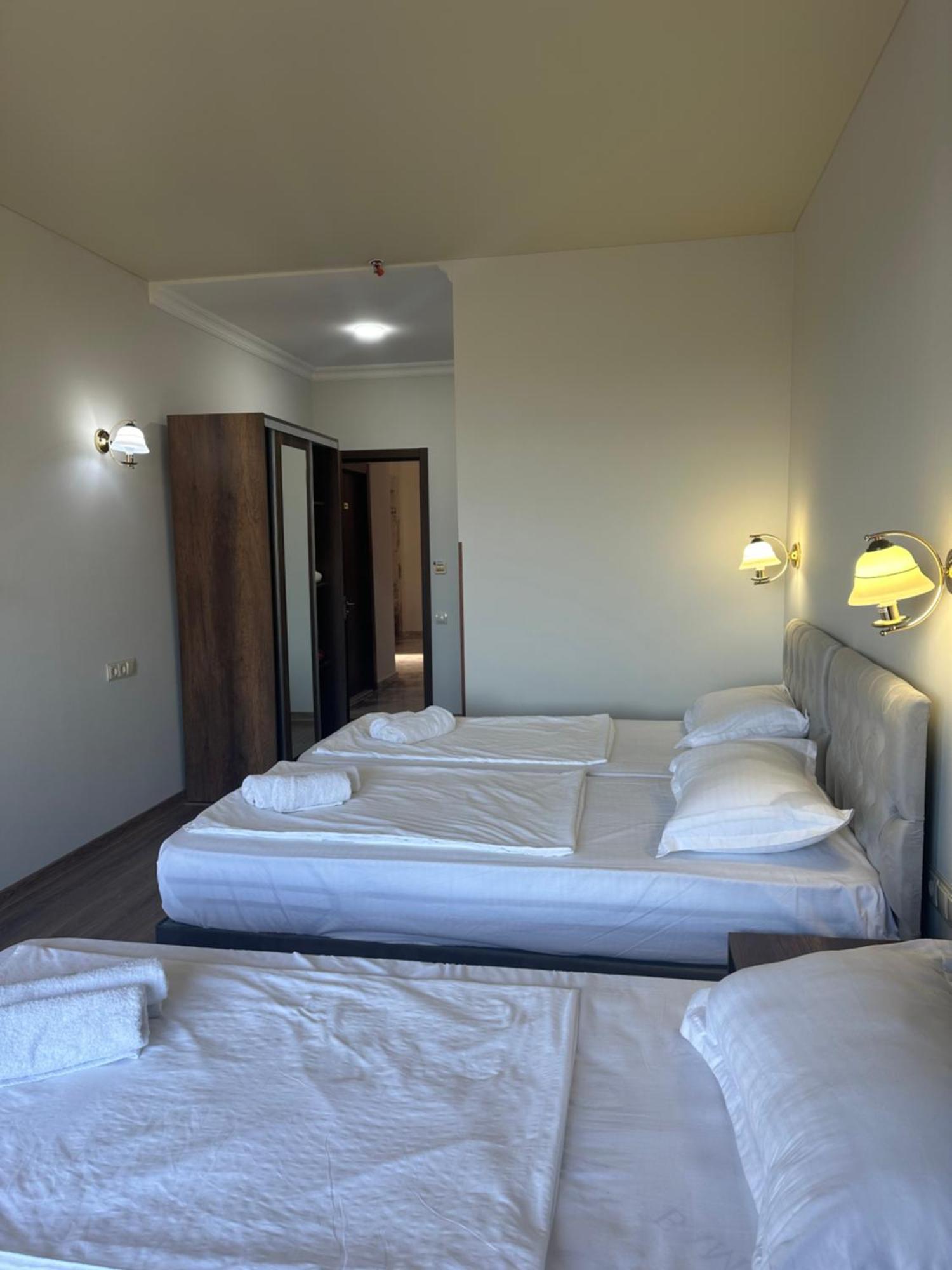 Hotel Majestic Kobuleti Esterno foto