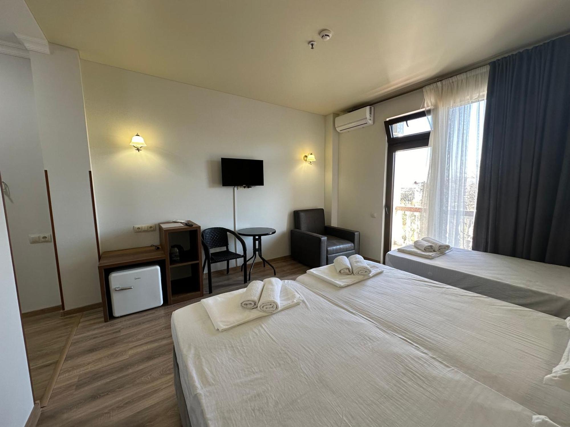 Hotel Majestic Kobuleti Esterno foto