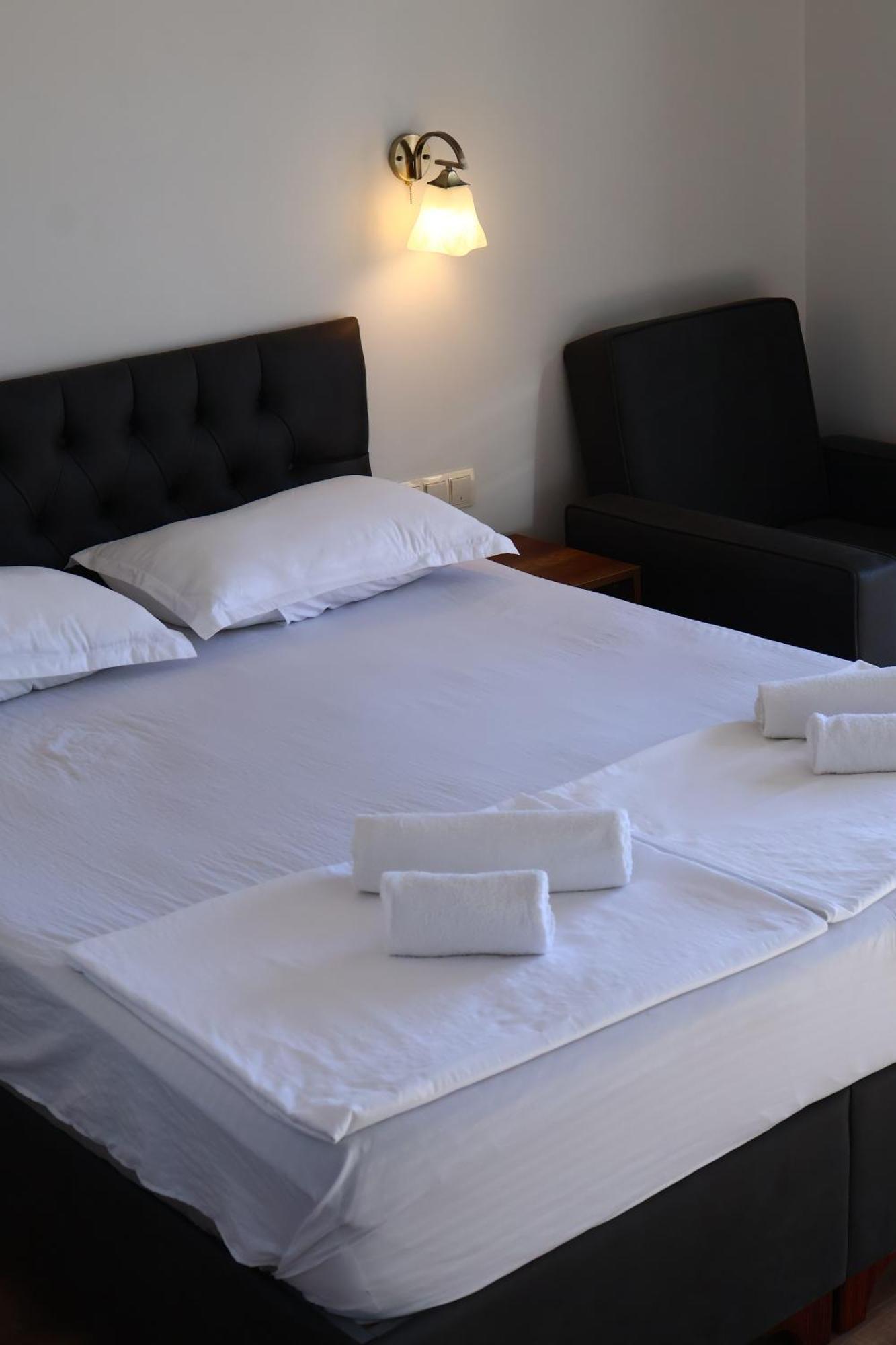 Hotel Majestic Kobuleti Esterno foto